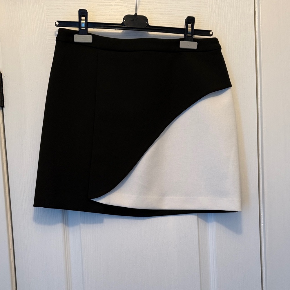 BCBGMaxAzria Black and White Asymmetrical Skirt